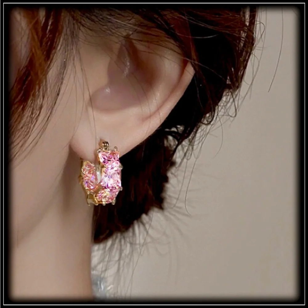 New 14k gold & pink simulated diamond 8g square princess chunky huggie earrings